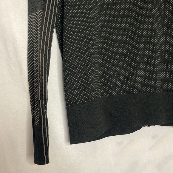 NIKE TRAINING LIGHTWEIGHT ACTIVEWEAR JACKET (S) - Picture 7 of 7